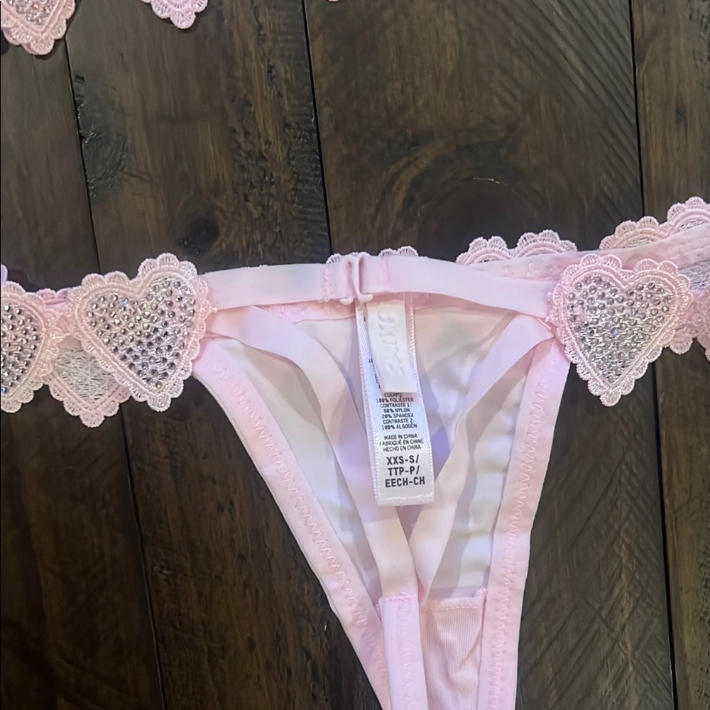 SKIMS Rhinestone Heart Set💕 - Picture 15 of 16